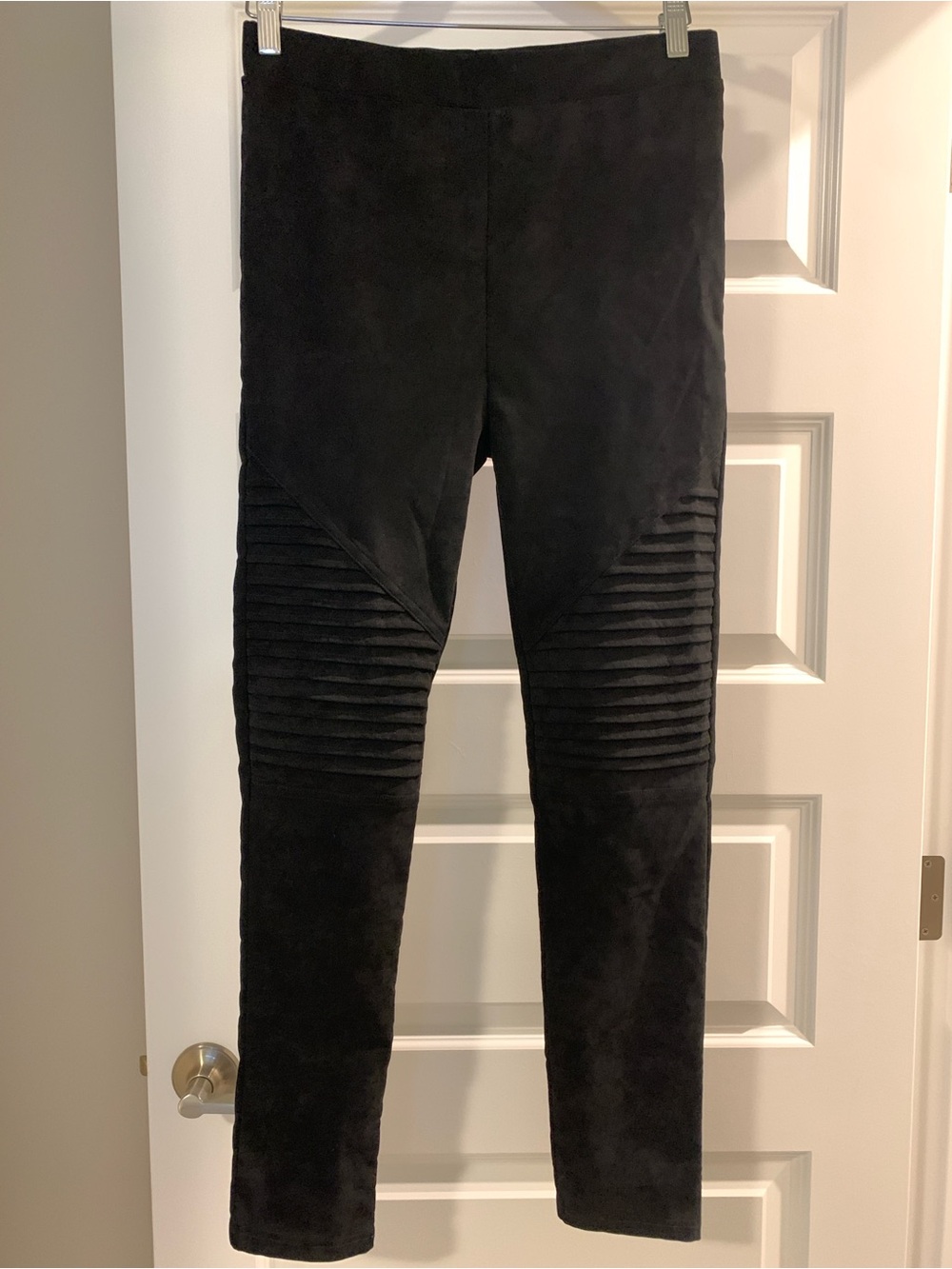 Oober Swank Women's Black Ribbed-Knee Leggings NWT (Size L)